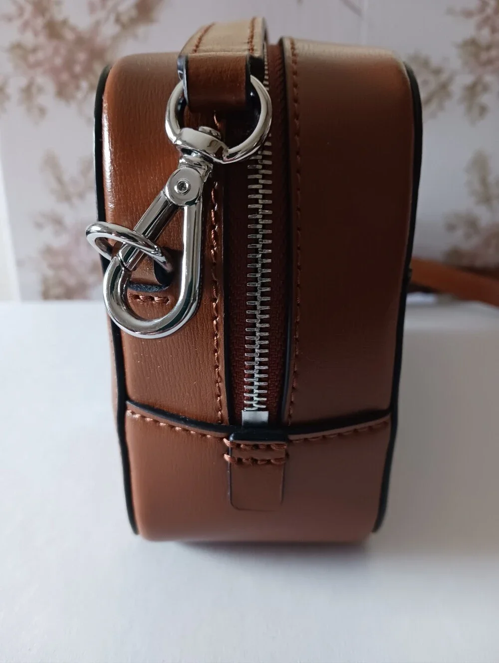 GANNI Cognac Textured Leather Crossbody Bag Adjustable Strap - Picture 4 of 9